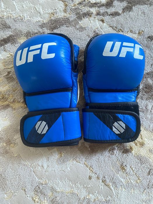 Перчатки футы бу