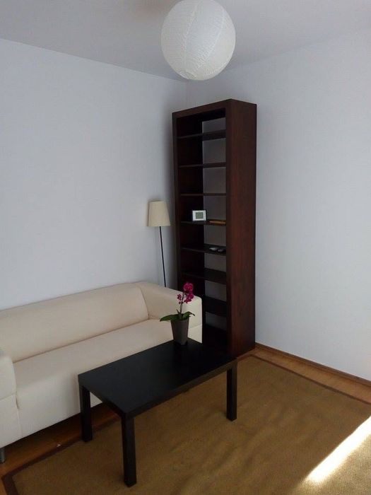 Inchiriez apartament
