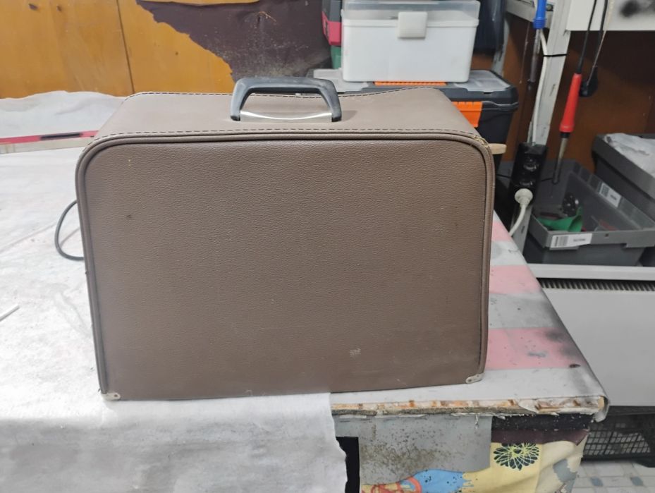 Шевна машина Lucznik, оверлог Textima