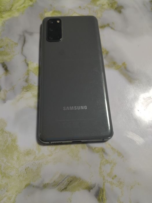 Обменяю Samsung s20