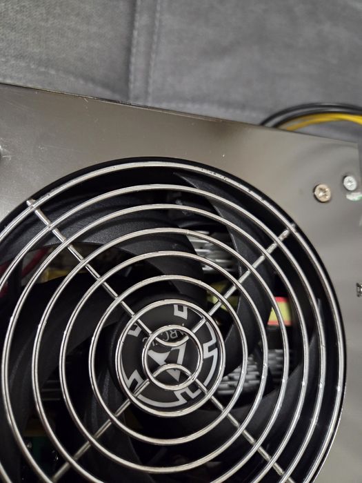 Sursa PC Raidmax 420W reali