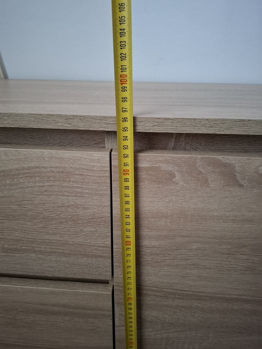 Comoda cu 4 sertare si 2 uși