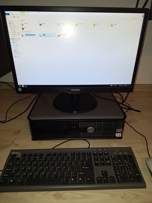 Dell  PC + monitor Led Philips 22" E8400 3.00 GHz, 4 GB RAM, 250 GB
