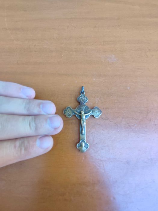 Pandantiv cruciuliță catolică