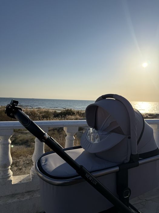 Коляска 2 в 1 (люлька + прогулочная коляска)