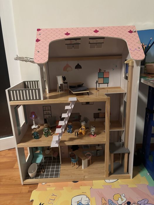 vand casa xxl in stare buna!