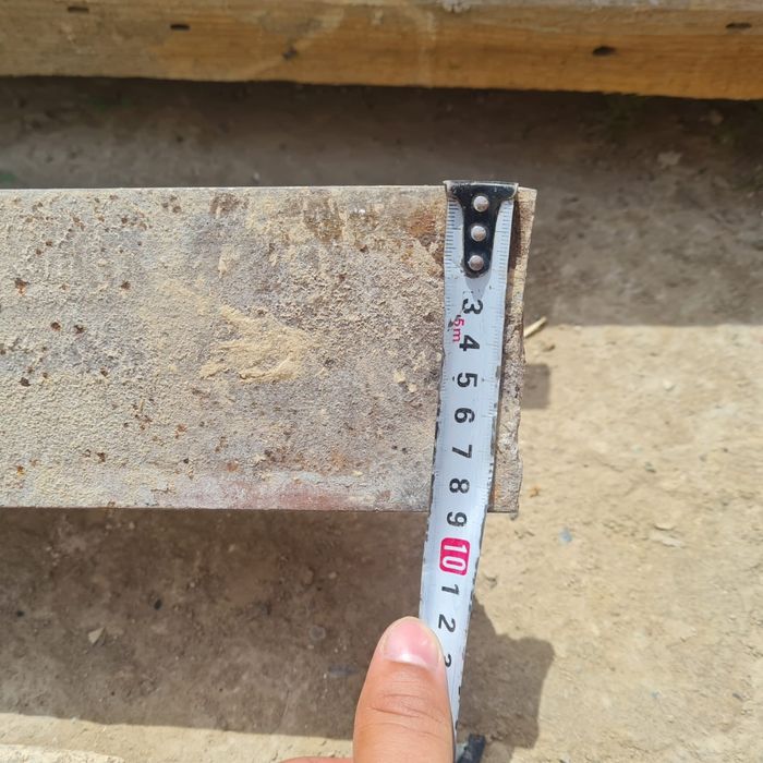 Угольник продам.