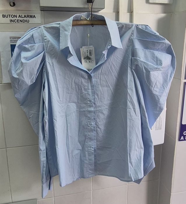 Cămașă dama bleu cu mameci bufante ,marimea M/L