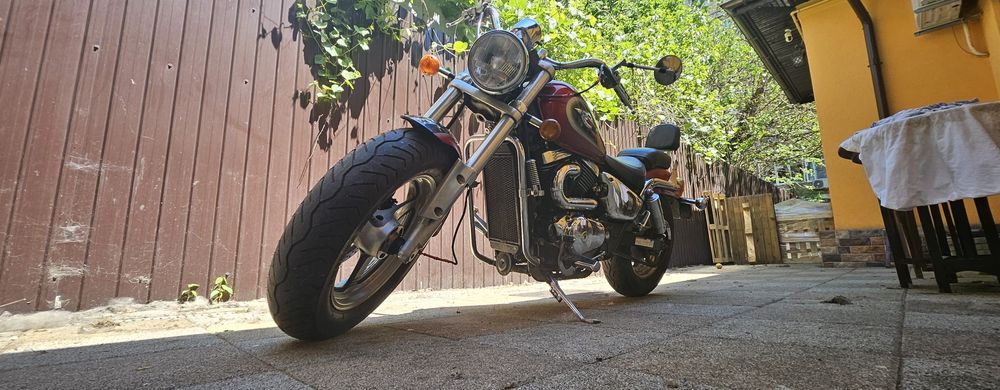 SUZUKI Marauder  800