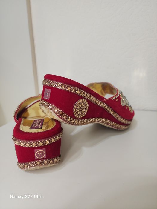 Yangi kiyilmagan òzbekcha koylak