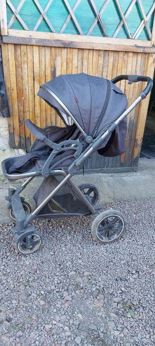 Коляска в хорошем состоянии