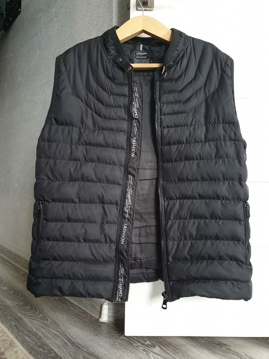 Продаю мужскую  безрукавку