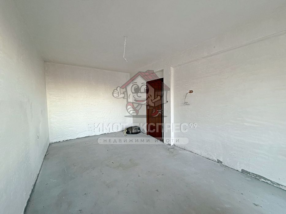 Продава се Тристаен апартамент в Асеновград - 118 кв.м за 1060 €/кв.м - Снимка #8