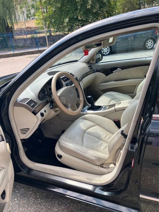 Mercedes-Benz E220 CDI