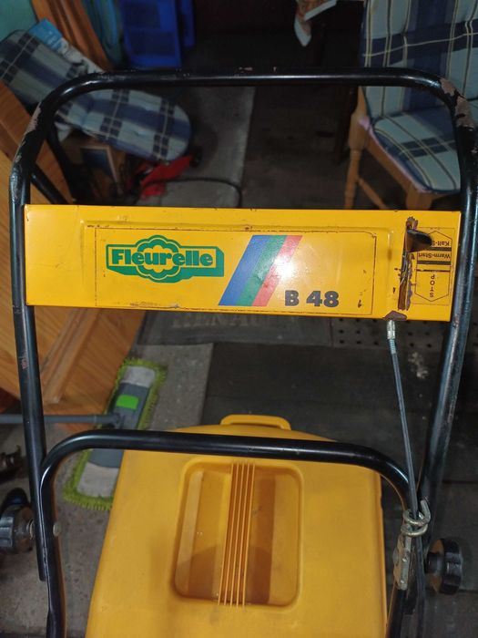 Моторна косачка четиритактова