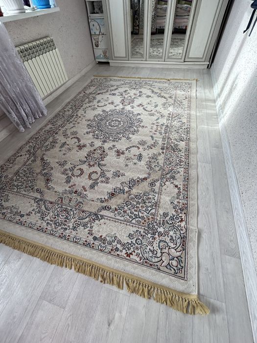 Продается ковер, 2,5х3,5м, б/у