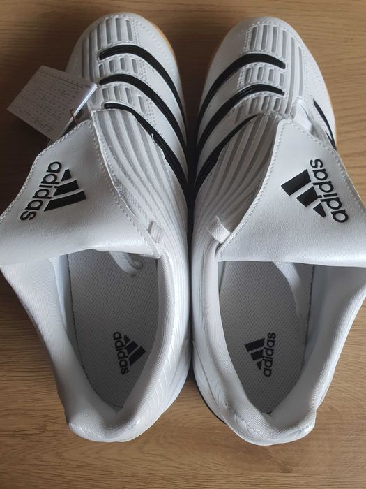 Маратонки футбол зала