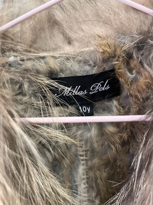 Продавам детска жилетка, елече 6г, 10г и 11г