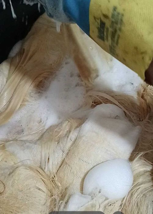 Промышленное осветление волос