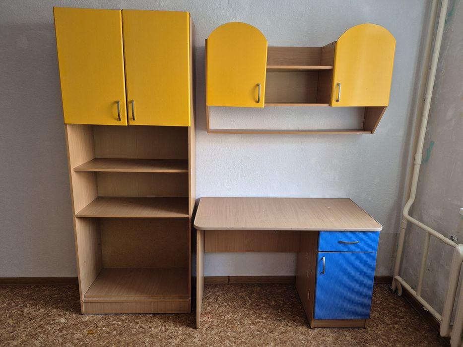 Продам мебель для школьника