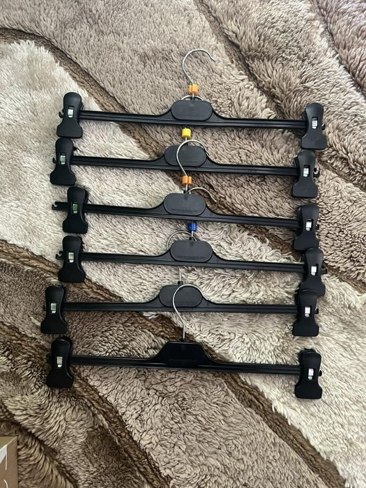 Закачалки за дрехи щипки