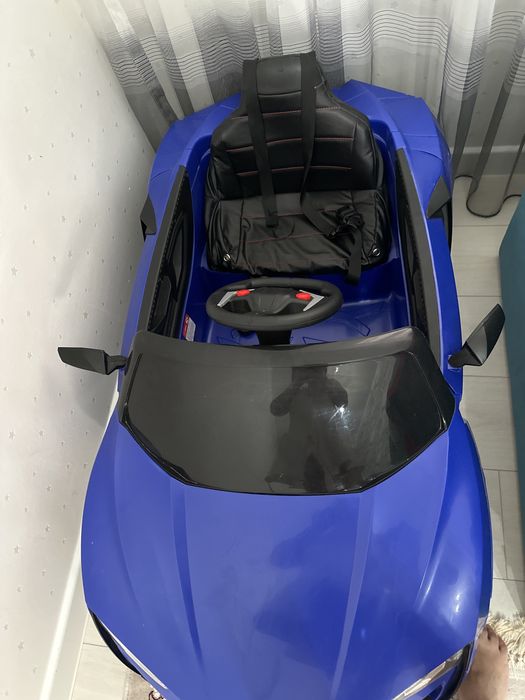 Машина детская в отличном состоянии