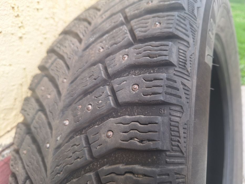 Зимние шипованные шины Michelin X-Ise North 4