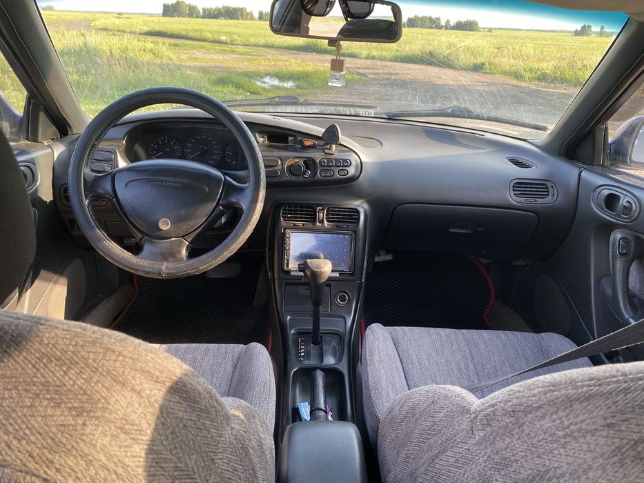 Продам машину Мазду