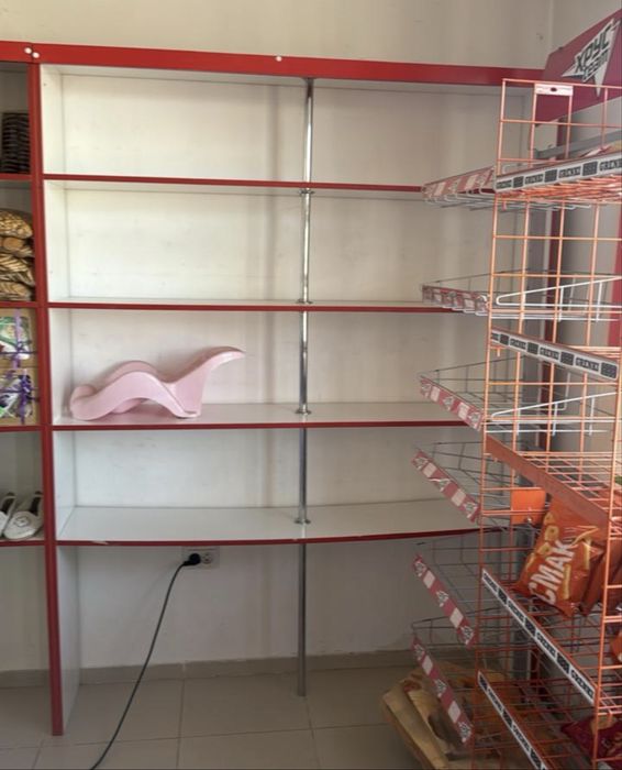 Полки в магазин,
