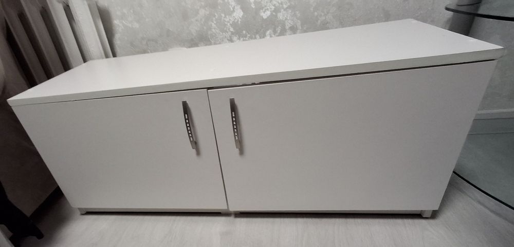 Б/У Тумбочка для гостиной