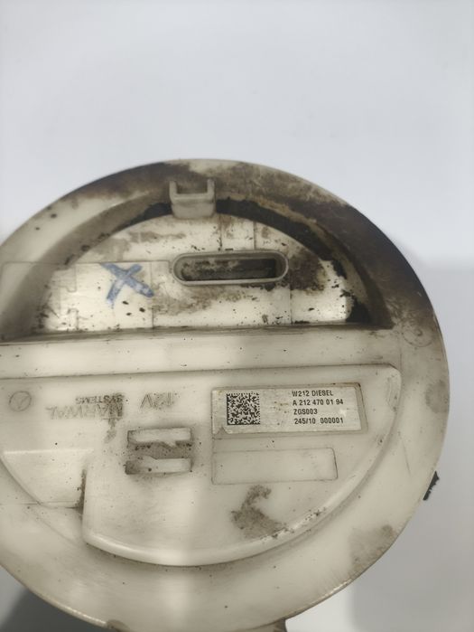 Помпа в резервоара Mercedes E W212 350 CDI A2124700194