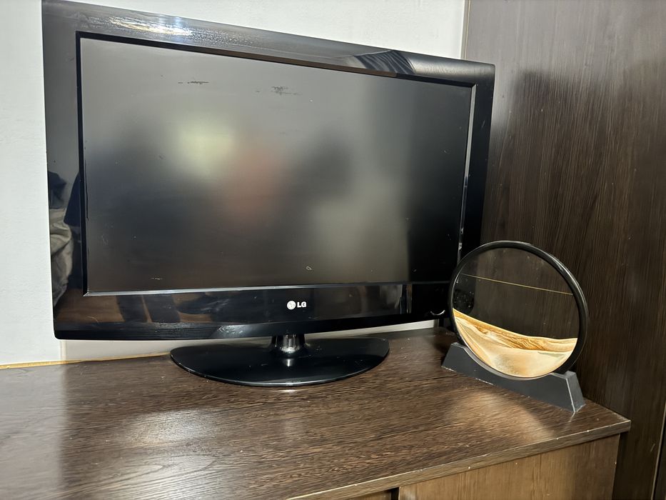 Продам Телевизор LG