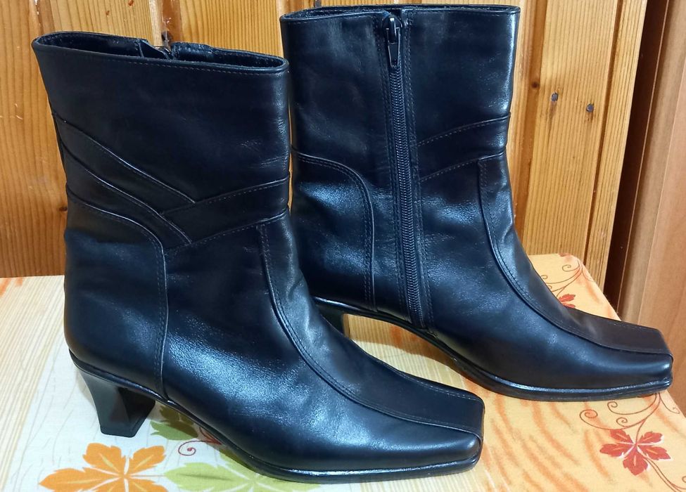 Cizmulite piele naturala