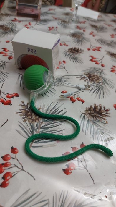 Игрушка для кошек и собак