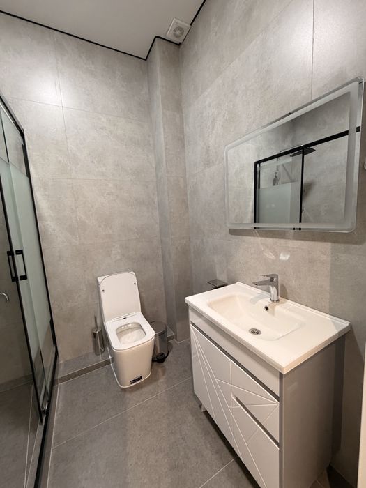 NRG Jomiy 2/2/12  продается двухкомнатная квартира, с новым ремонтом.