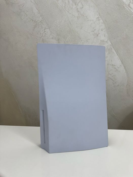 PS5 в добро състояние, с два чойстик добро състояние