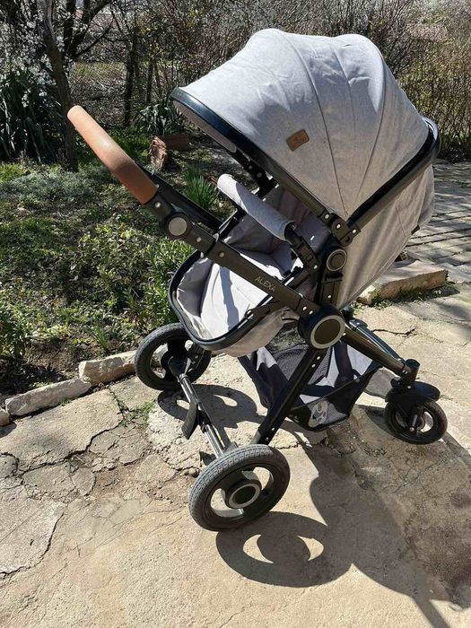 Бебешка количка Lorelli