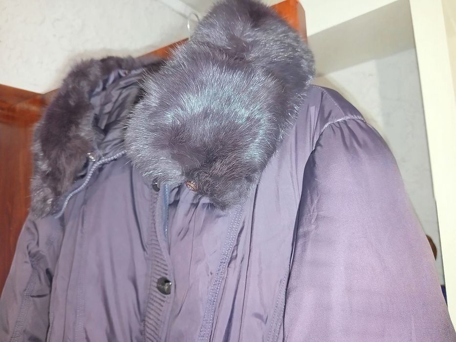 Продам зимние куртку