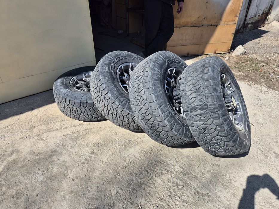 Шины  265/70/16 бу