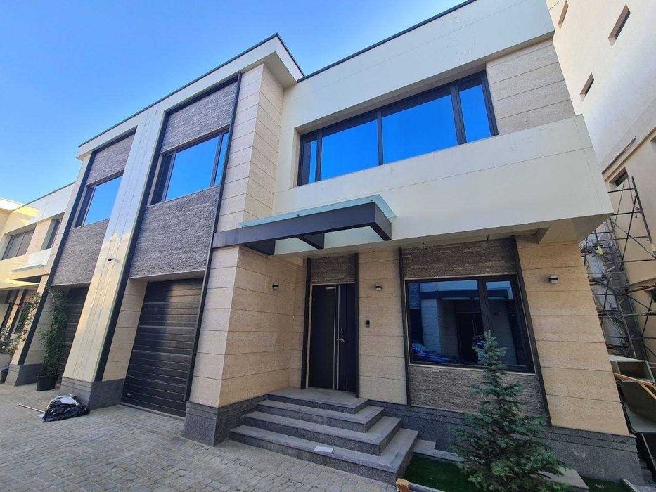 Хай Тек Евро дом с 2 сотками на Цент Лун.