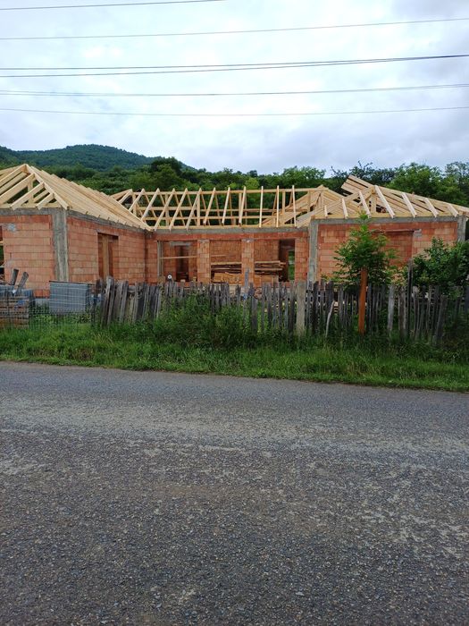 Firma Executăm case și lucrări rezidențiale