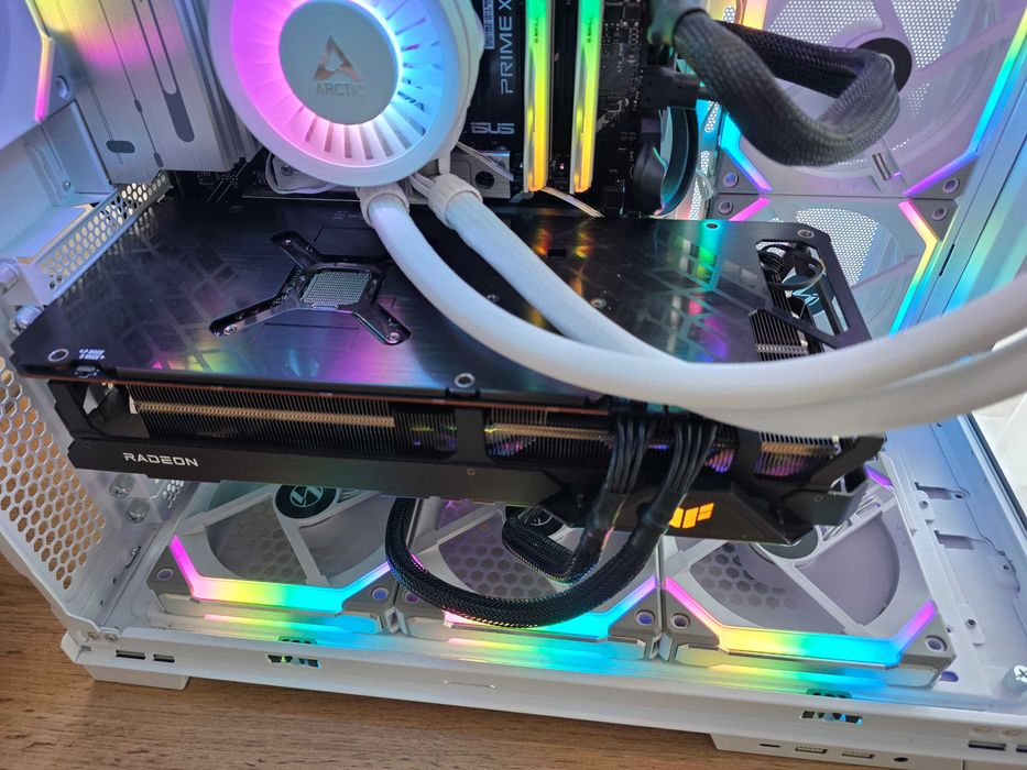 ASUS TUF RX 6900 XT 16GB с малък проблем