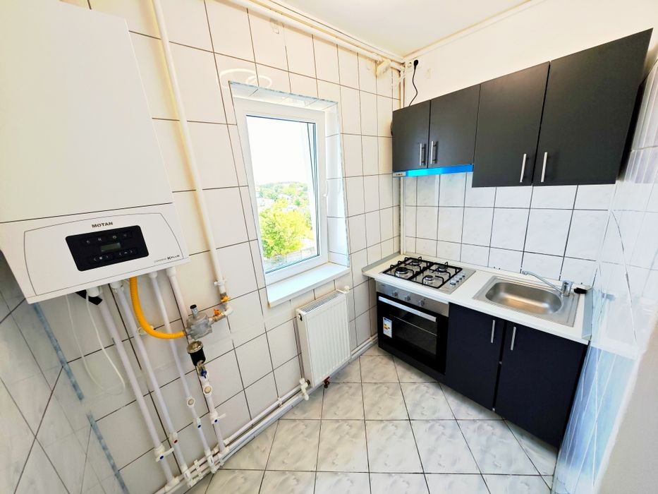 Închiriez apartament 2 camere nou renovat langa piața și Penny!