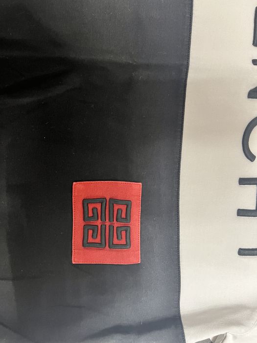 Tricou Givenchy marimea M