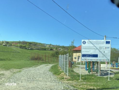 Teren intravilan de vanzare, 1.400 mp, Valcele