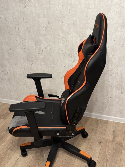 Продам игровое кресло