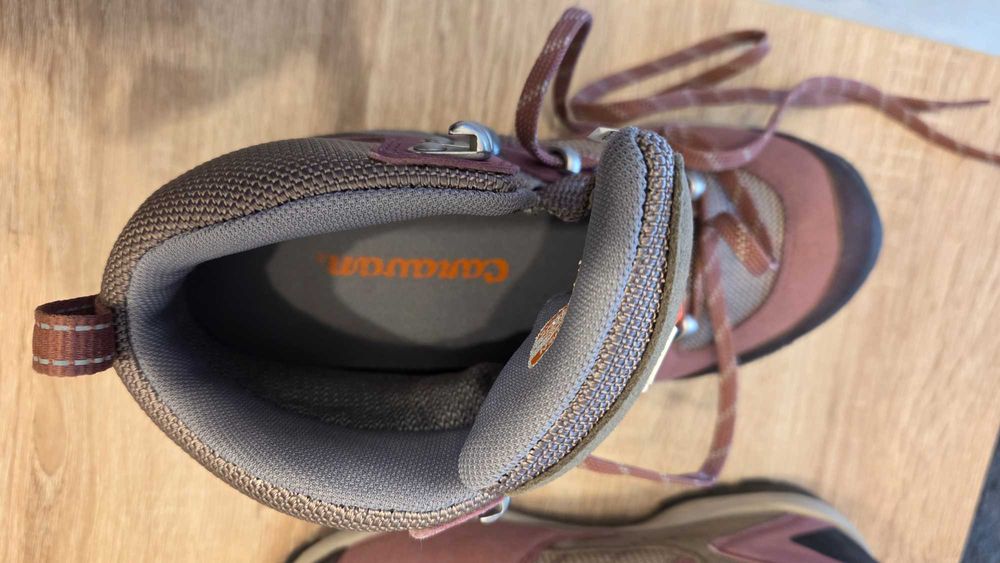 Дамски туристически обувки-нови!