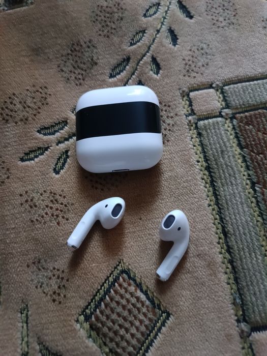 Наушники блютуз.