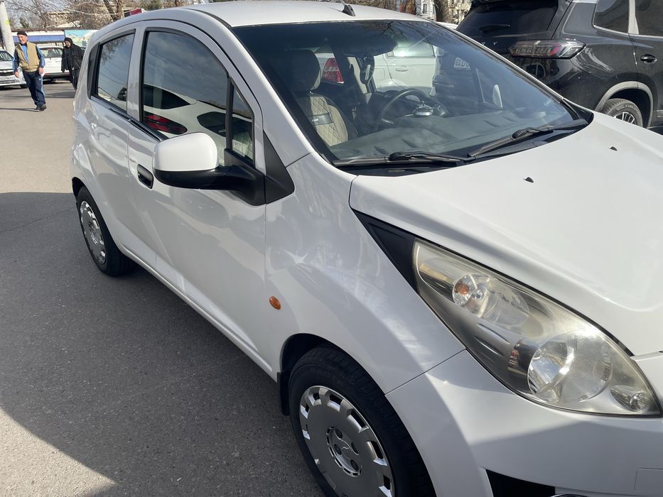 Спарк 2011 сотилади