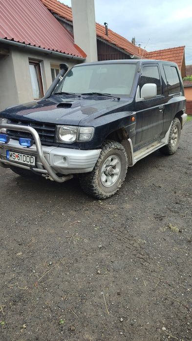 Vând Mitsubishi pajero